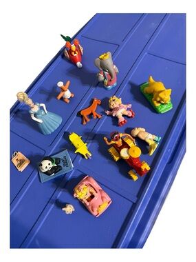 Lot of vintage toys (many McDonalds; BK)
